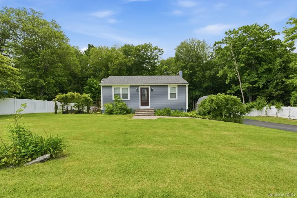 317 Overlook Court Carmel NY 10512