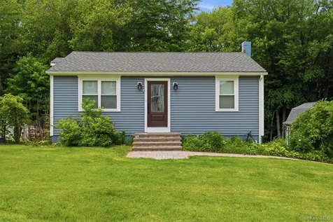 317 Overlook Court Carmel NY 10512