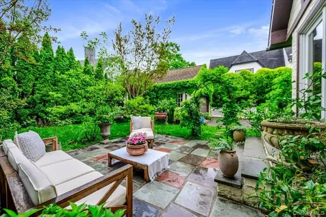 11 Demott Avenue Rockville Centre NY 11570