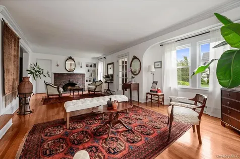 11 Demott Avenue Rockville Centre NY 11570