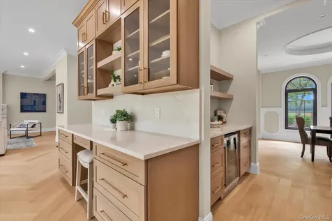 26 Bacon Road Old Westbury NY 11568