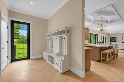 26 Bacon Road Old Westbury NY 11568