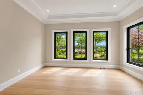 26 Bacon Road Old Westbury NY 11568