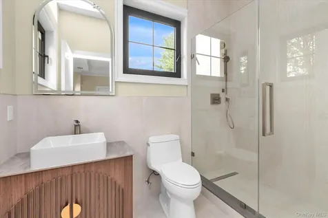26 Bacon Road Old Westbury NY 11568