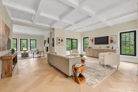 26 Bacon Road Old Westbury NY 11568