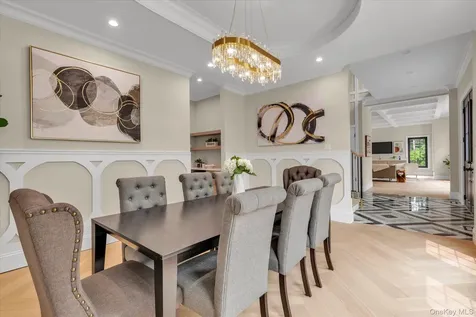 26 Bacon Road Old Westbury NY 11568
