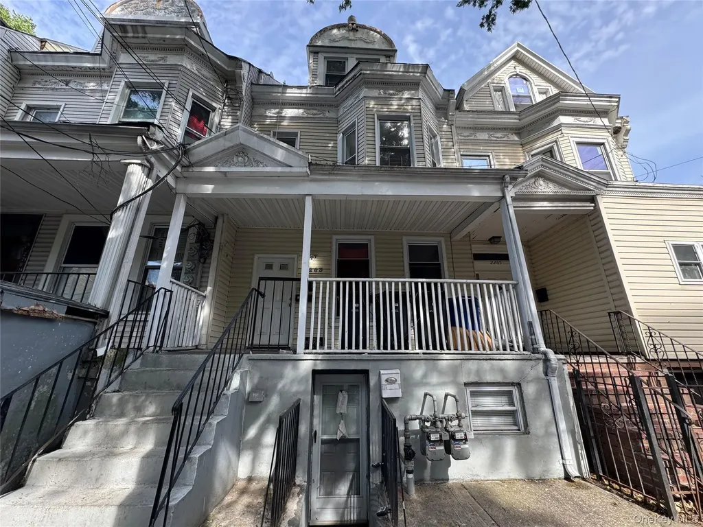 2263 Ryer Avenue Bronx NY 10457