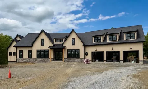 17 River Road N Wappingers Falls NY 12590