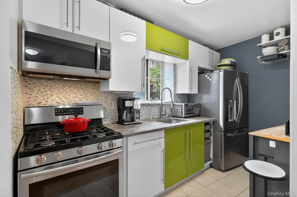 3241 Parkside Place Bronx NY 10467