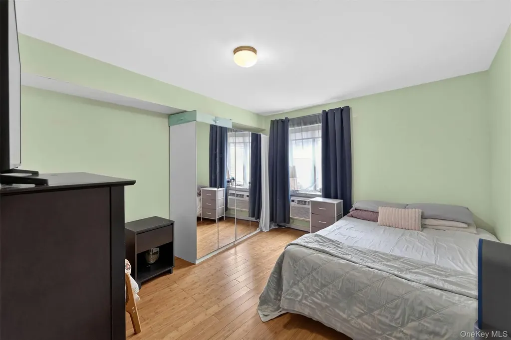 3241 Parkside Place Bronx NY 10467