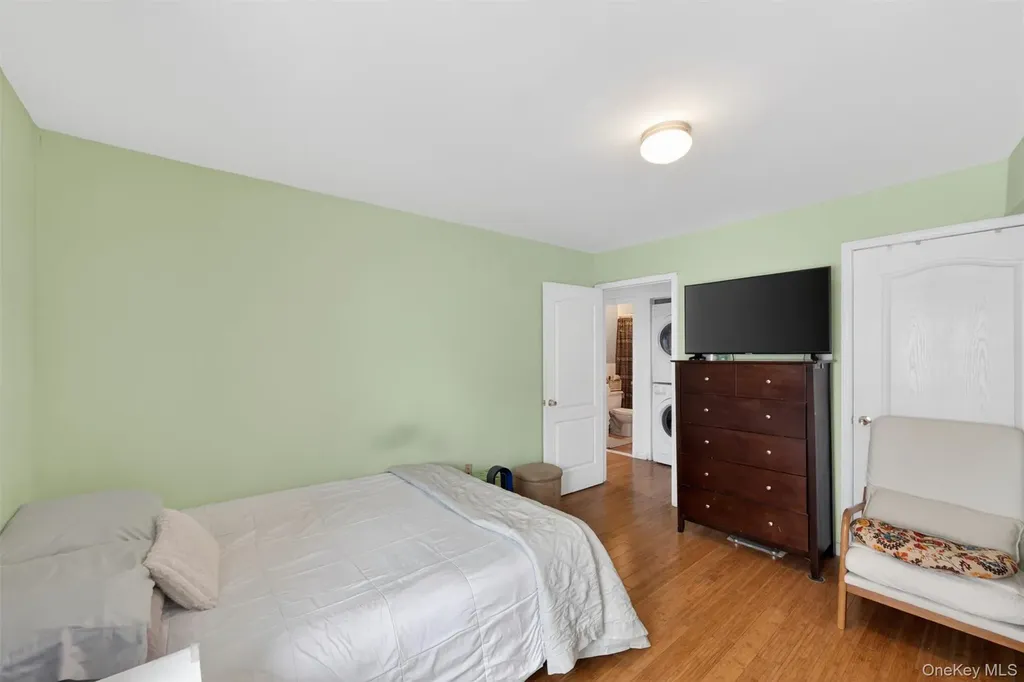 3241 Parkside Place Bronx NY 10467