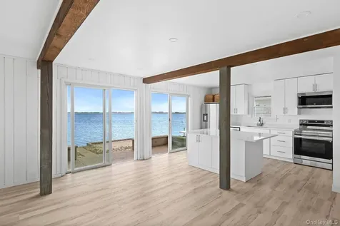 154 Shore Drive E Amagansett NY 11930