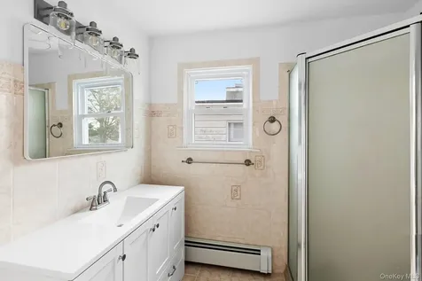 154 Shore Drive E Amagansett NY 11930