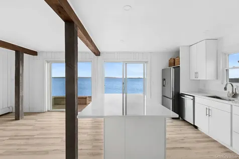 154 Shore Drive E Amagansett NY 11930