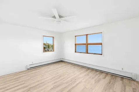 154 Shore Drive E Amagansett NY 11930