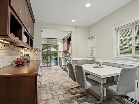 7 Huntwood Place Mount Vernon NY 10552