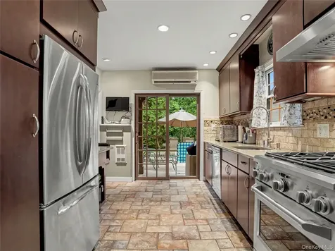 7 Huntwood Place Mount Vernon NY 10552