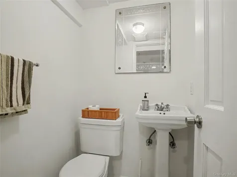 7 Huntwood Place Mount Vernon NY 10552