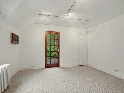 7 Huntwood Place Mount Vernon NY 10552