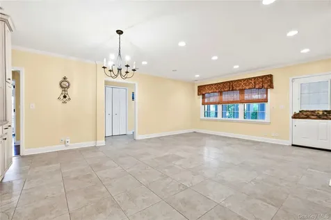 21405 53rd Avenue Bayside NY 11364