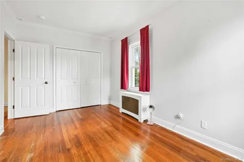 21405 53rd Avenue Bayside NY 11364