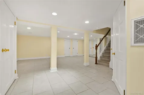 21405 53rd Avenue Bayside NY 11364
