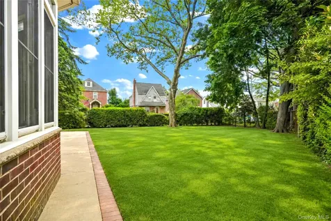 21405 53rd Avenue Bayside NY 11364