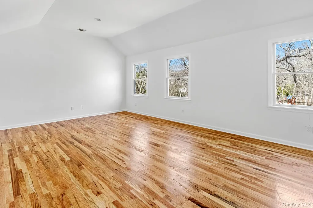 1871 Edwards Avenue Calverton NY 11933