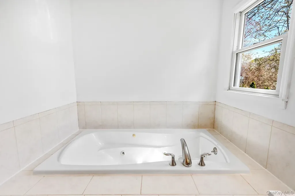 1871 Edwards Avenue Calverton NY 11933