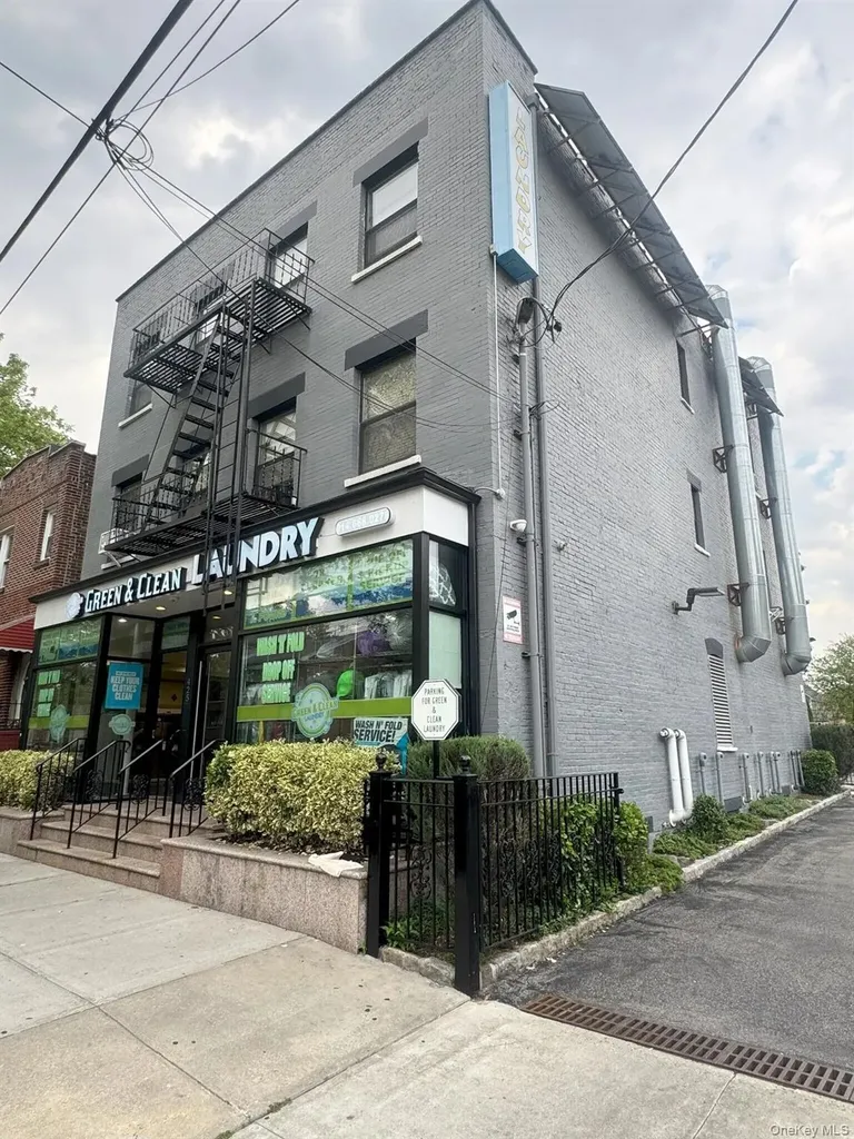 425 S 8th Avenue Mount Vernon NY 10550