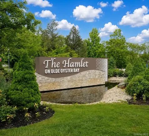132 Carriage Lane Plainview NY 11803