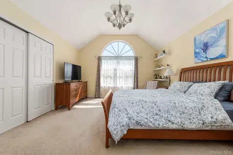 47 Jordan Drive Medford NY 11763