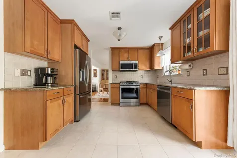 47 Jordan Drive Medford NY 11763