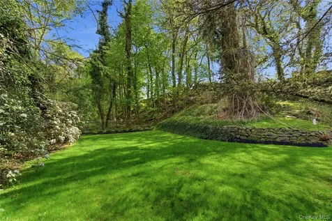 169 Bay Road Huntington Bay NY 11743