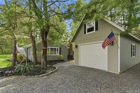 169 Bay Road Huntington Bay NY 11743