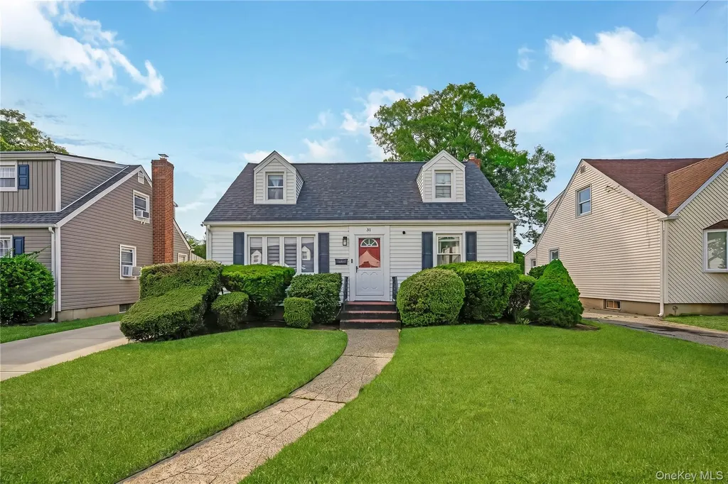 81 Todd Road Valley Stream NY 11580