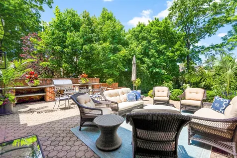 30 Elm Avenue Larchmont NY 10538