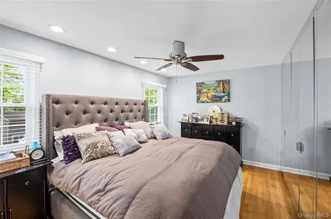 25 Gerald Lane Old Bethpage NY 11804