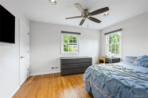 25 Gerald Lane Old Bethpage NY 11804