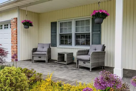25 Gerald Lane Old Bethpage NY 11804