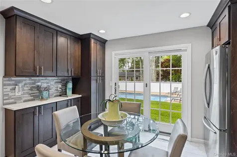 25 Gerald Lane Old Bethpage NY 11804