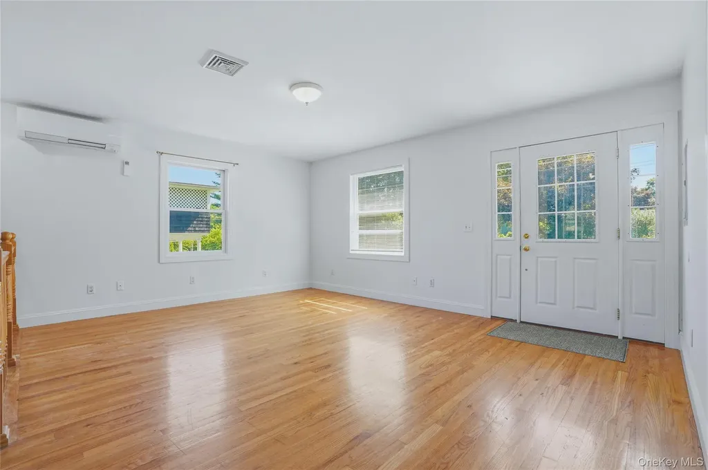 24 S Parsonage Street Rhinebeck NY 12572