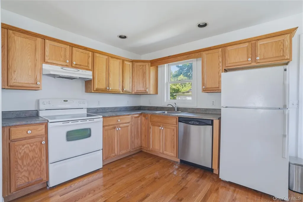 24 S Parsonage Street Rhinebeck NY 12572