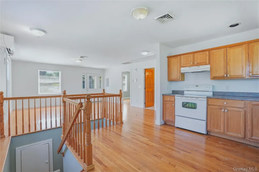 24 S Parsonage Street Rhinebeck NY 12572