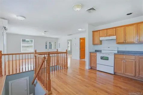 24 S Parsonage Street Rhinebeck NY 12572