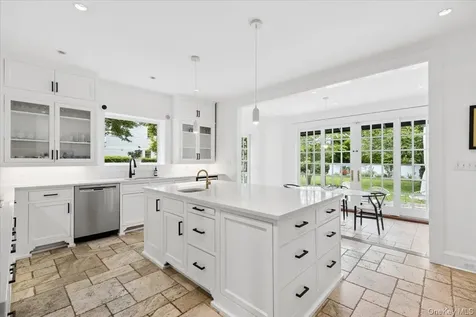 294 Weaver Street Larchmont NY 10538