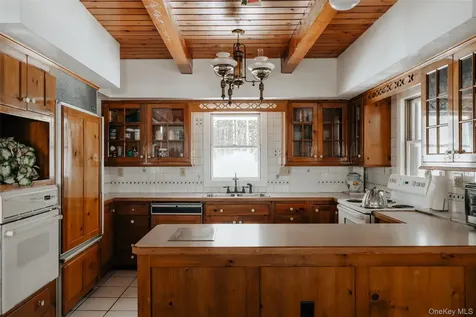 26 Beckys Hill Road Hurleyville NY 12747