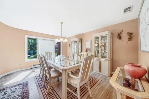 6 Sachem Court Farmingville NY 11738
