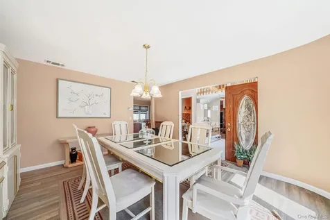 6 Sachem Court Farmingville NY 11738