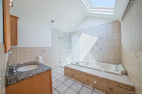 6 Sachem Court Farmingville NY 11738